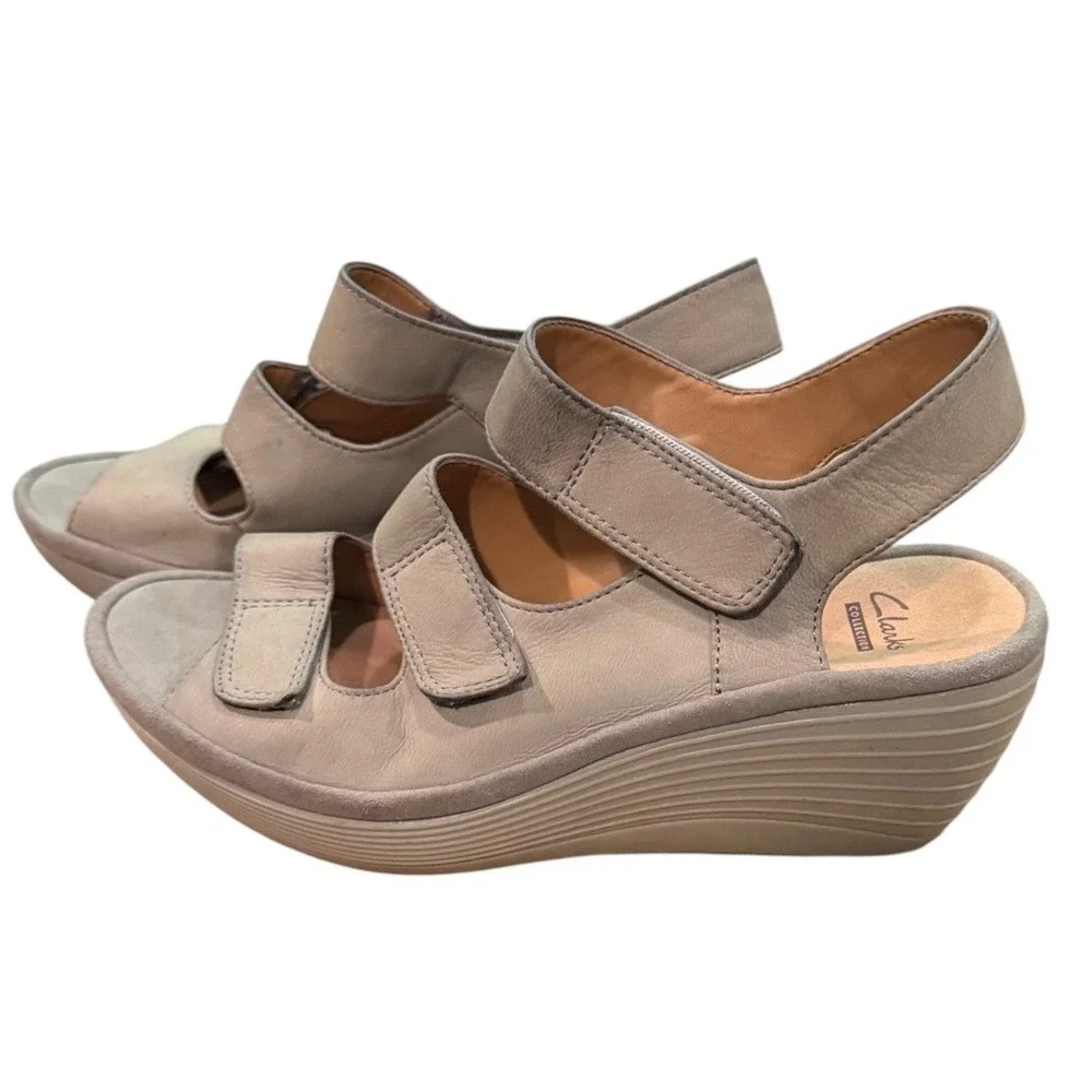 Clarks Collection Cushion Soft Taupe Leather Wedge Sandals Womens 6 M